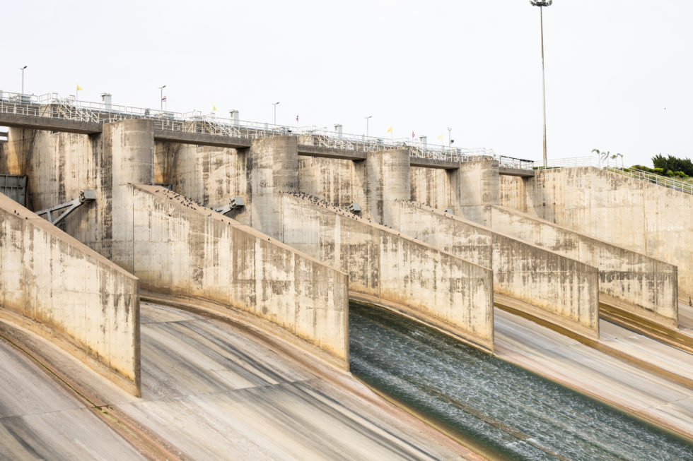 Concrete dam